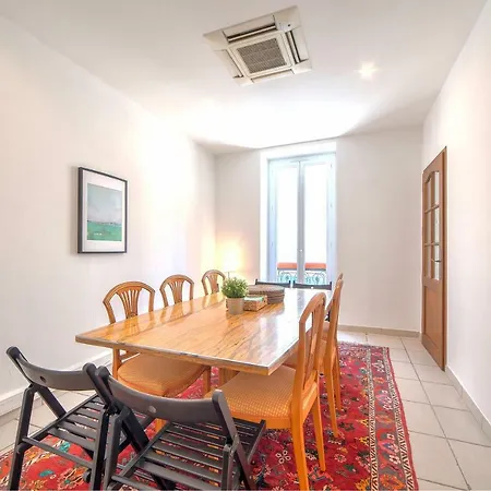 Lovely Large Familial In Nice, Minutes Walk To The Beach! Διαμέρισμα Νίκαια
