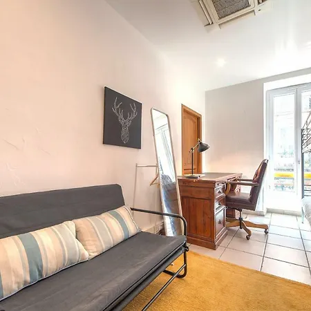 Lovely Large Familial In Nice, Minutes Walk To The Beach! Apartment Nice