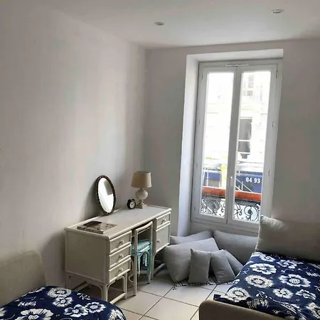 Lovely Large Familial In Nice, Minutes Walk To The Beach! Διαμέρισμα Νίκαια