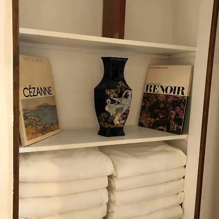 Lovely Large Familial In Nice, Minutes Walk To The Beach! Lejlighed