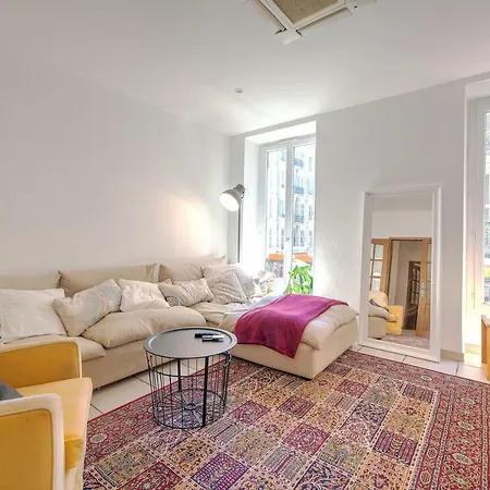 Apartment Lovely Large Familial In Nice, Minutes Walk To The Beach! Nice